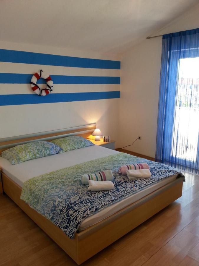 Apartmani Elena Malinska Ngoại thất bức ảnh