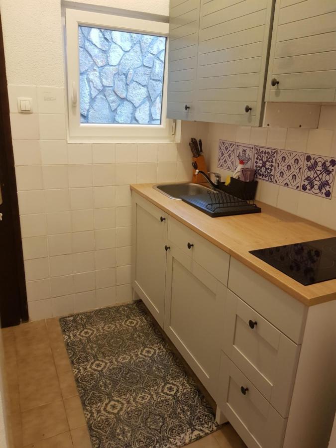 Apartmani Elena Malinska Ngoại thất bức ảnh