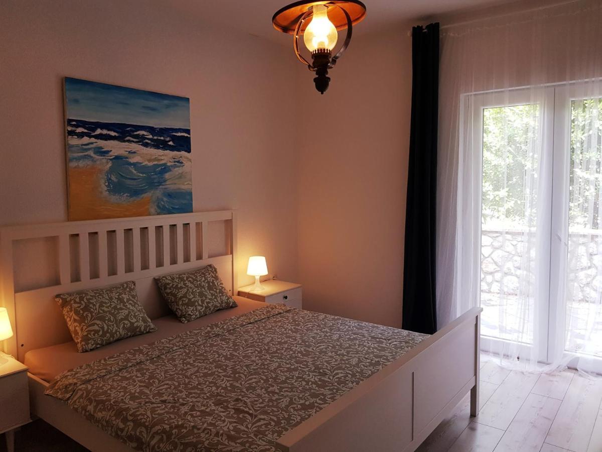 Apartmani Elena Malinska Ngoại thất bức ảnh