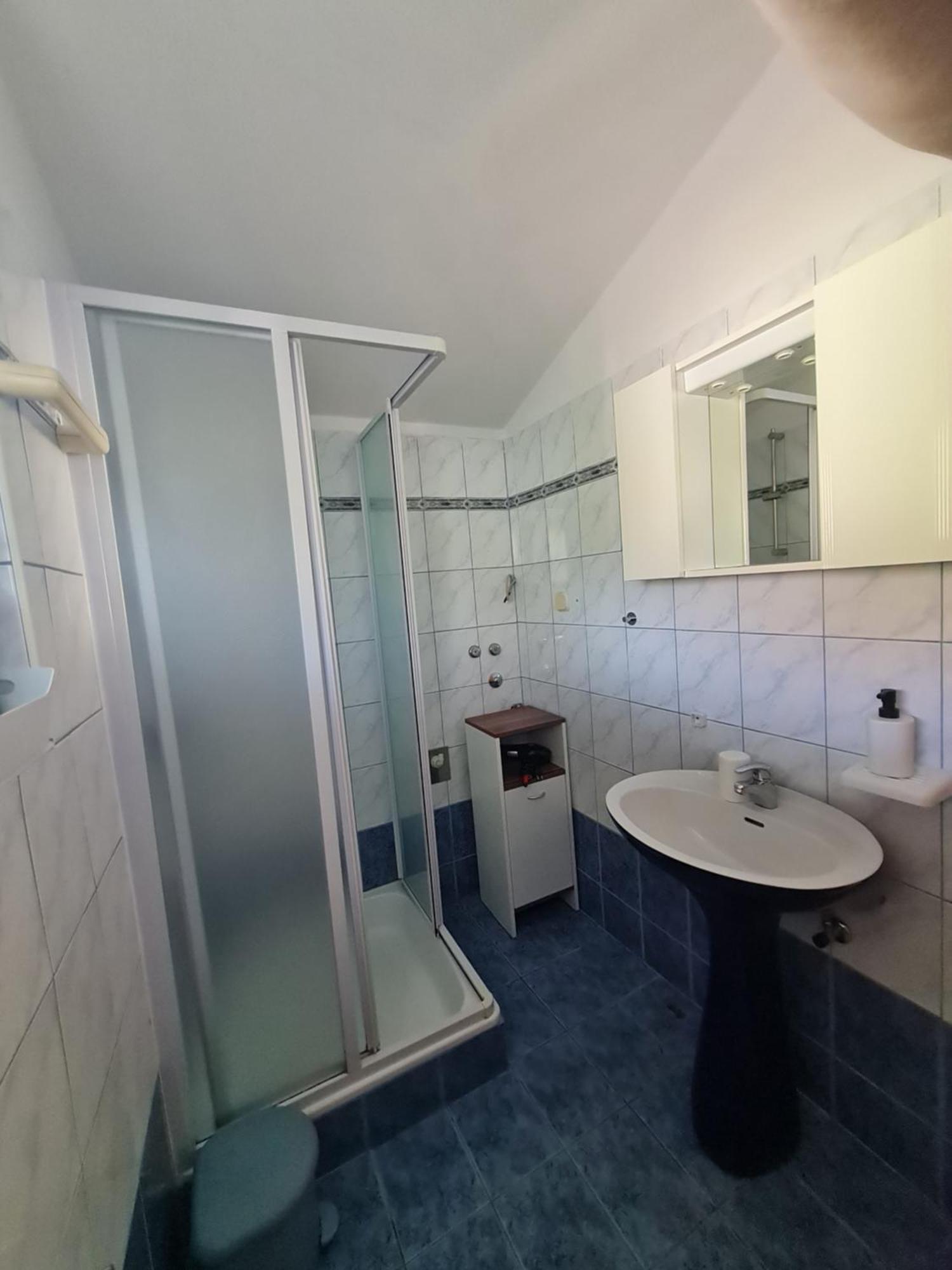 Apartmani Elena Malinska Phòng bức ảnh